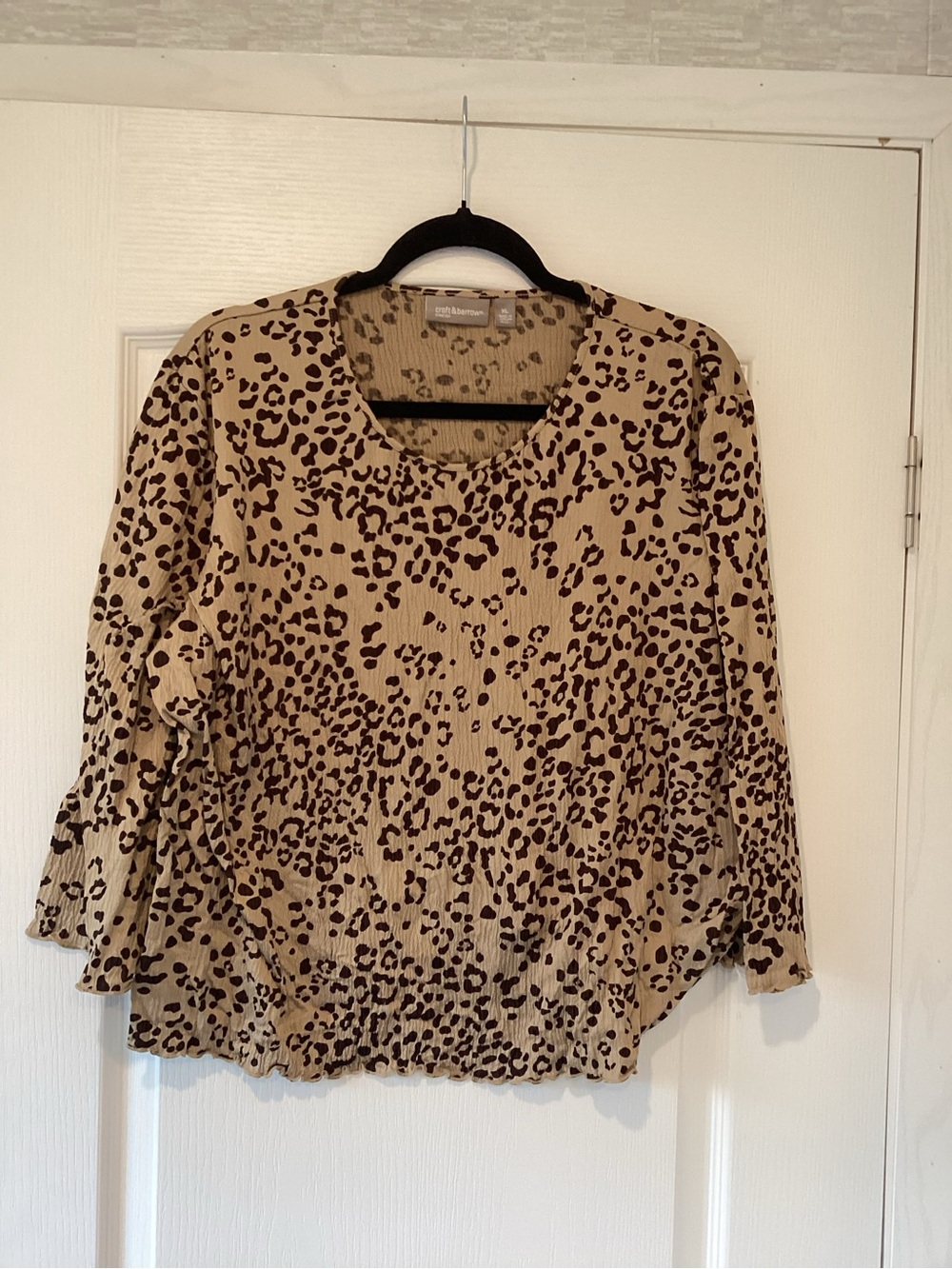 croft & barrow Beige Leopard-Print Long Sleeve Blouse CL EUC